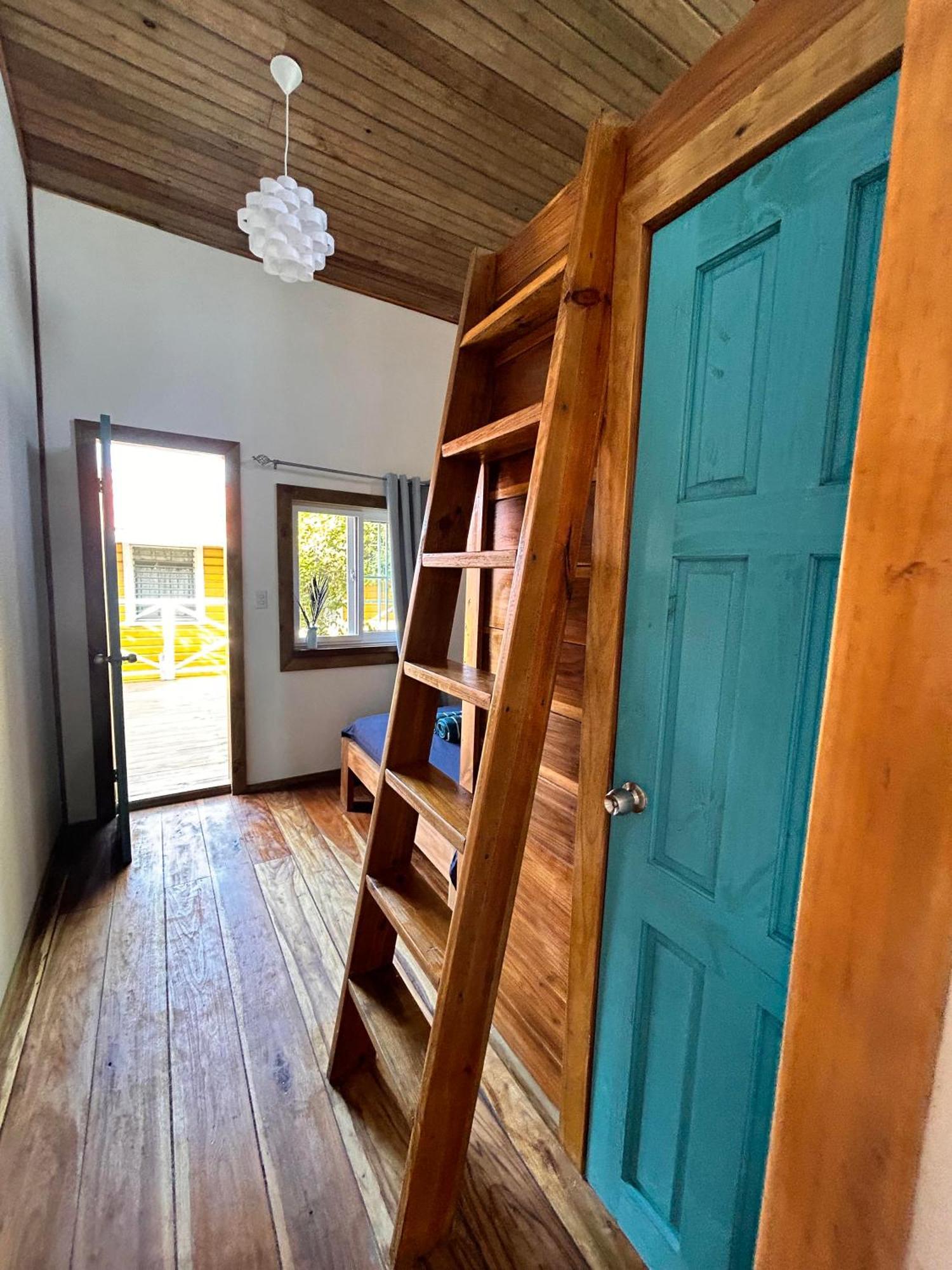 Casa Pelicano Bocas del Toro Eksteriør bilde